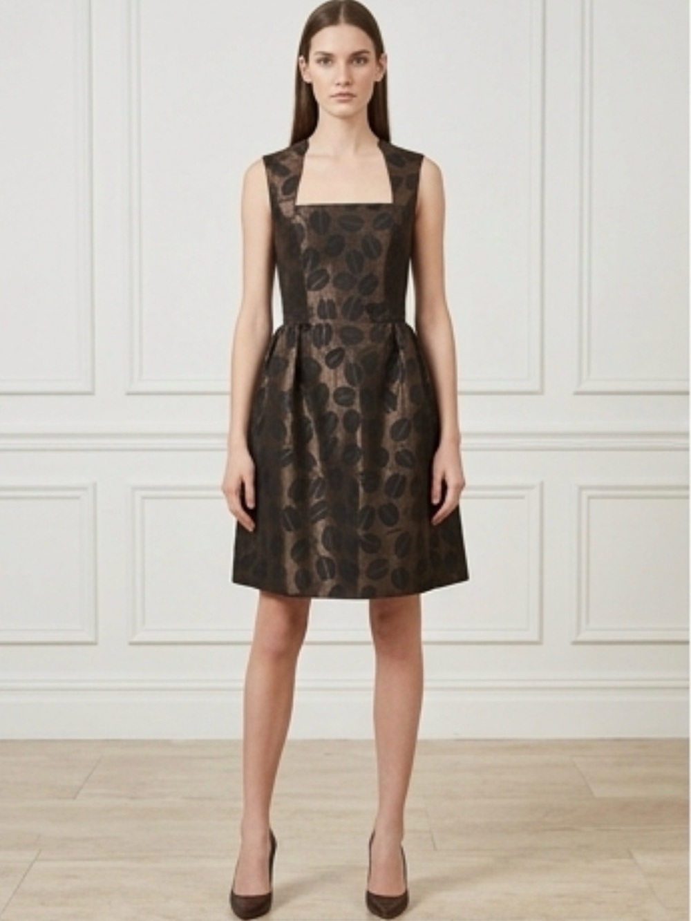 New Oscar De La Renta Coffee Bean 100% Silk Dress. Made In Italy.